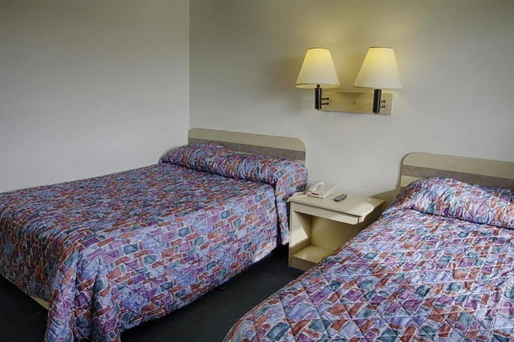Rodeway Inn Florence - Cincinnati South Buitenkant foto